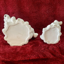 Load image into Gallery viewer, Vintage 2000 SHUN HUI Ceramic Hand Painted 10” Santa Teapot &amp; 5.5” Santa Creamer

