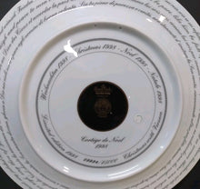 Load image into Gallery viewer, Rosenthal Versace Christmas Plate Cortége de Noel 1998 - 31 cm
