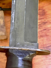 Load image into Gallery viewer, US Camillus KA-BAR USMC 7” Fighting Knife w/ Nylon Sheath &amp; Sharpening Stone
