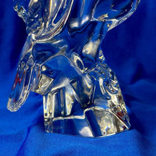 Load image into Gallery viewer, Exquisite Majestic BACCARAT Figurine AMERICAN Art Crystal Eagle, Hawk, Falcon
