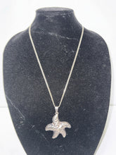 Load image into Gallery viewer, LOVELY Italy VINTAGE STERLING SILVER STARFISH DANGLE NECKLACE 24”
