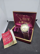 Load image into Gallery viewer, Vintage 1940 Man’s BULOVA SHOCKMASTER Stunning Gold Dial
