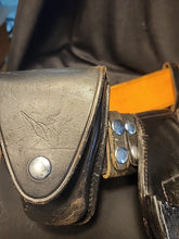 Load image into Gallery viewer, Police Safety Speed Holster W/ Gunbelt Smith &amp; Wesson Size 31A
