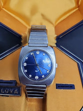 Load image into Gallery viewer, Vintage 33mm Bulova Sea King Crosshair Men's Mechanical Wristwatch 11BLC Steel
