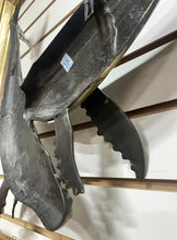 Load image into Gallery viewer, RARE Vintage SPI San Pacific Int’l HUMPBACK WHALES Hanging Brass Sculpture 26x17
